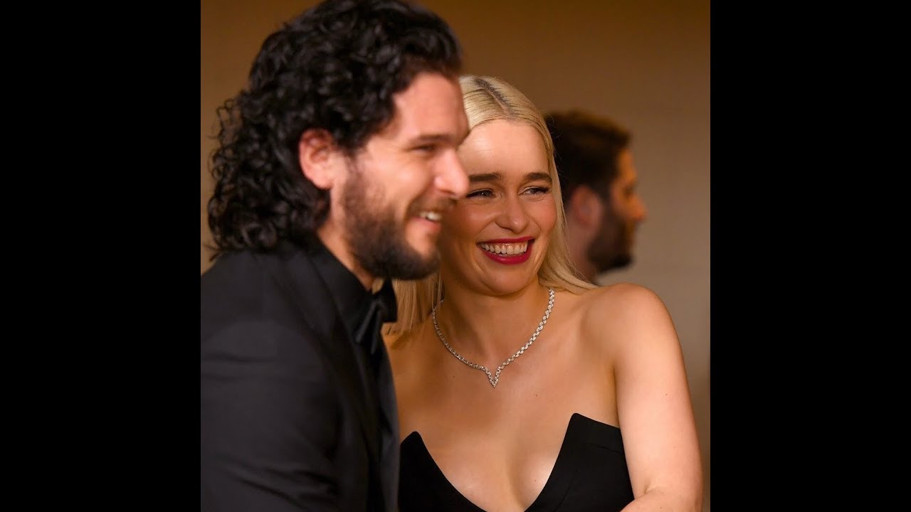 Emilia & Kit in Golden Globes 2018