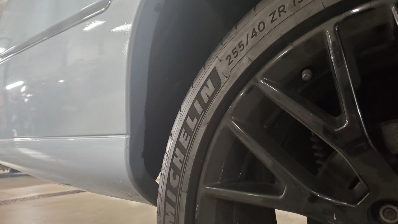 2006 lincoln Town Car With 2019 Mustang Gt Rims - I'm loving It