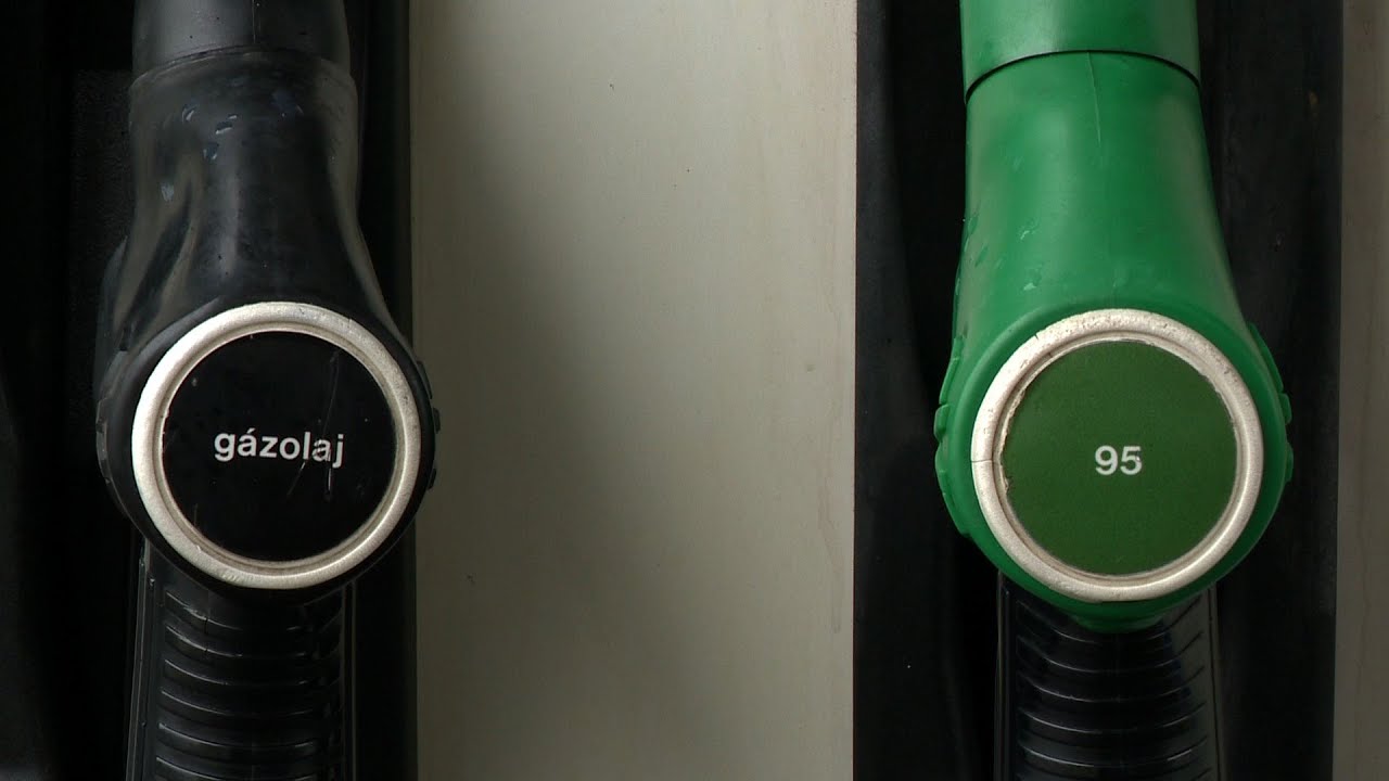 Marad a benzin&aacute;rstop