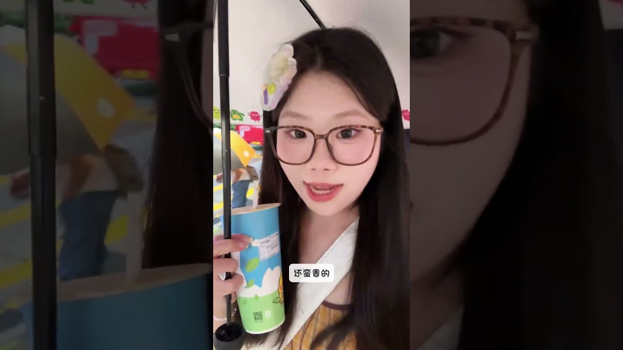 🇭🇰香港深夜究竟有什么？！凌晨两点馋虫大出没！ 24小时自助办理机，30秒续签通行证 🚄福田站坐到香港西九龙站 🏨第一天的酒店：豪境酒店（佐敦站🚇） 1️⃣711维记牛奶（原味跟朱古力都好