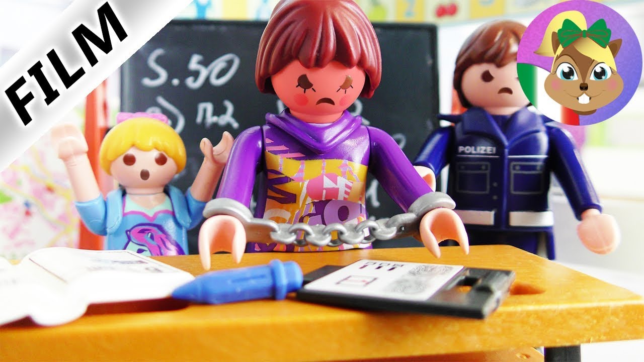 playmobil film italiano | Maestra viene arrestata! troppo cattiva con gli studenti?