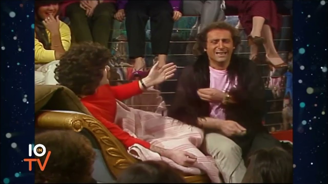 Gigi e Andrea - La mamma sgrida il figlio sul letto 1981 - www.glianni80.com