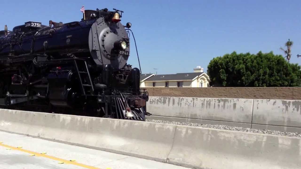Santa Fe 3751 (Pacing on the I-10 4/27/13)