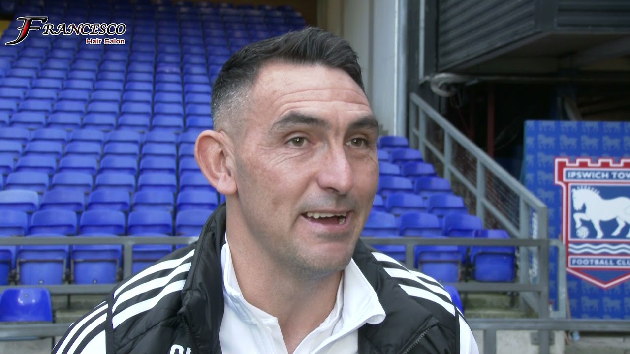 GARY ROBERTS POST FLEETWOOD