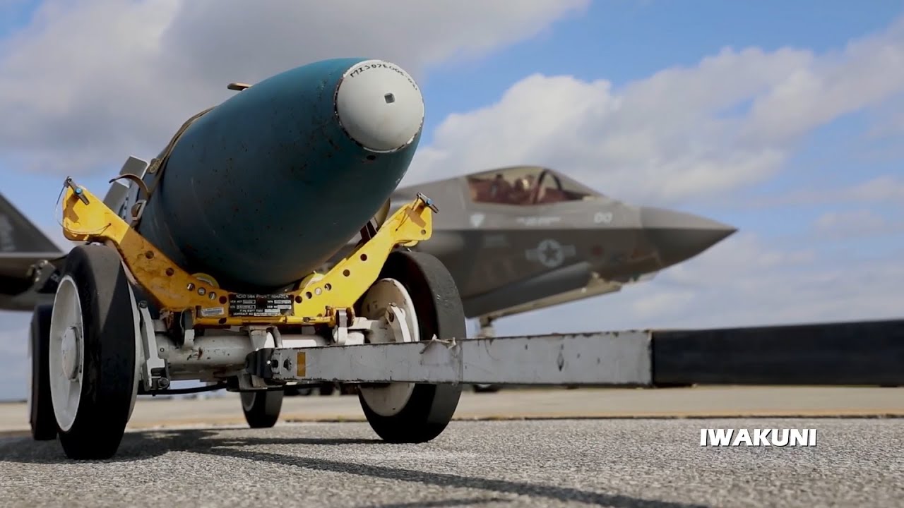MALS-12 Conduct Ordnance Loading Operations
