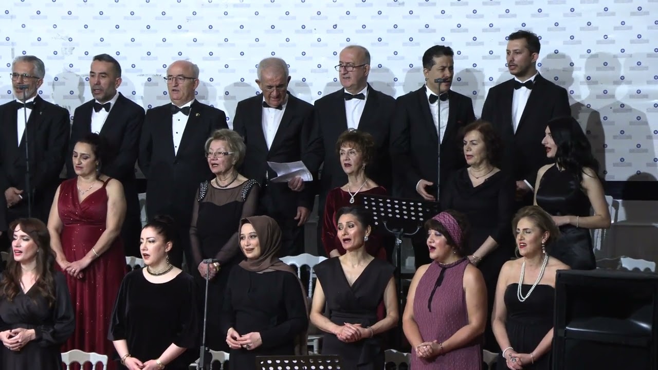 Gazi Üni.Akademisyenler ve İdari Pers.TSM Korosu-Fasıl-Mani Oluyor-Ruhumda Neş'e-Gönlümün-Gül dalınd