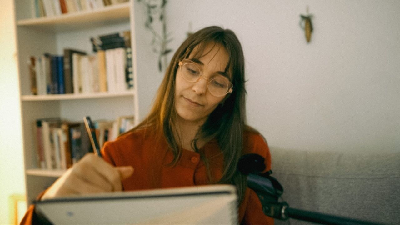 real french artist is drawing you (asmr)