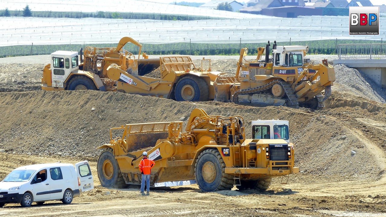 CAT 631G & D10T Remove a Dump Hill / Aufschüttung abtragen, Vinci, B 31 Friedrichshafen, 2018.