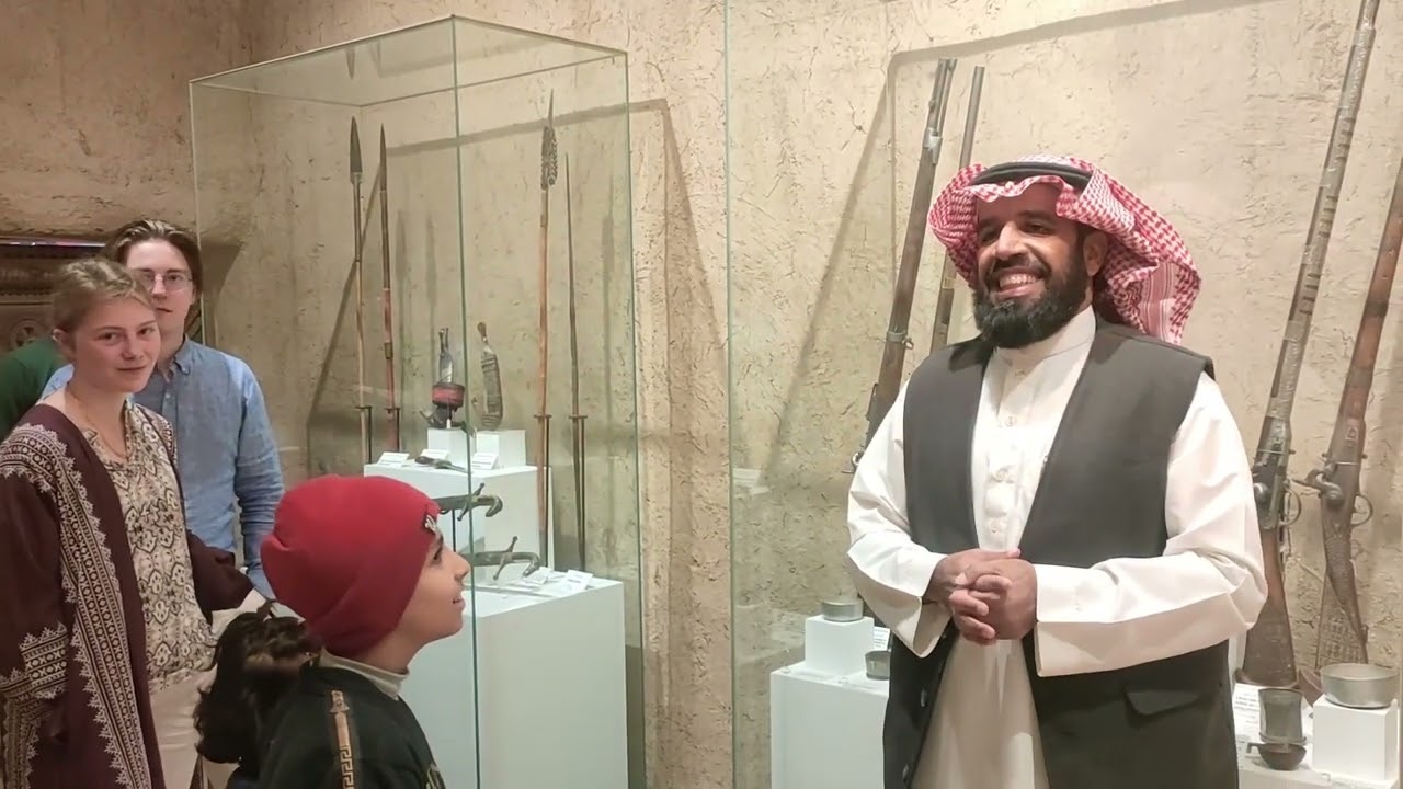وصلت السعودية🇸🇦ورحت الرياض دخلت قصر المصمك وشفت ساحة القصاص اتمشيت في الثميري القادم اجمل باذن الله🤲