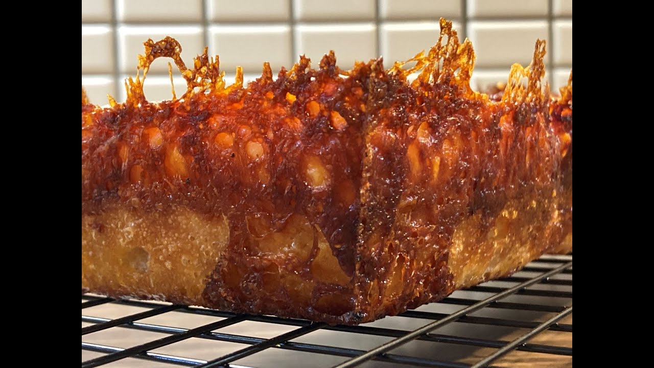 Crispy Golden Crown of Motor City | Detroit Style Pizza from Hungary | Zsolt Kámán - Pizzaiolo