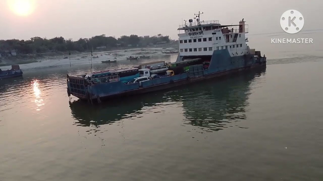 দৌলতদিয়া ঘাটে এখন কার অবস্থা