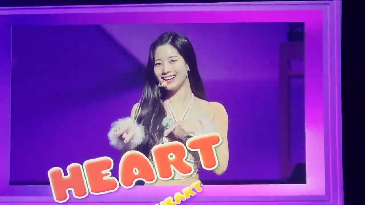 👸 OF HEARTS, YES OR YES, WHAT IS LOVE, CHEER UP, LIKEY MEDLEY- TWICE 5TH WORLD TOUR IN SYDNEY D2.