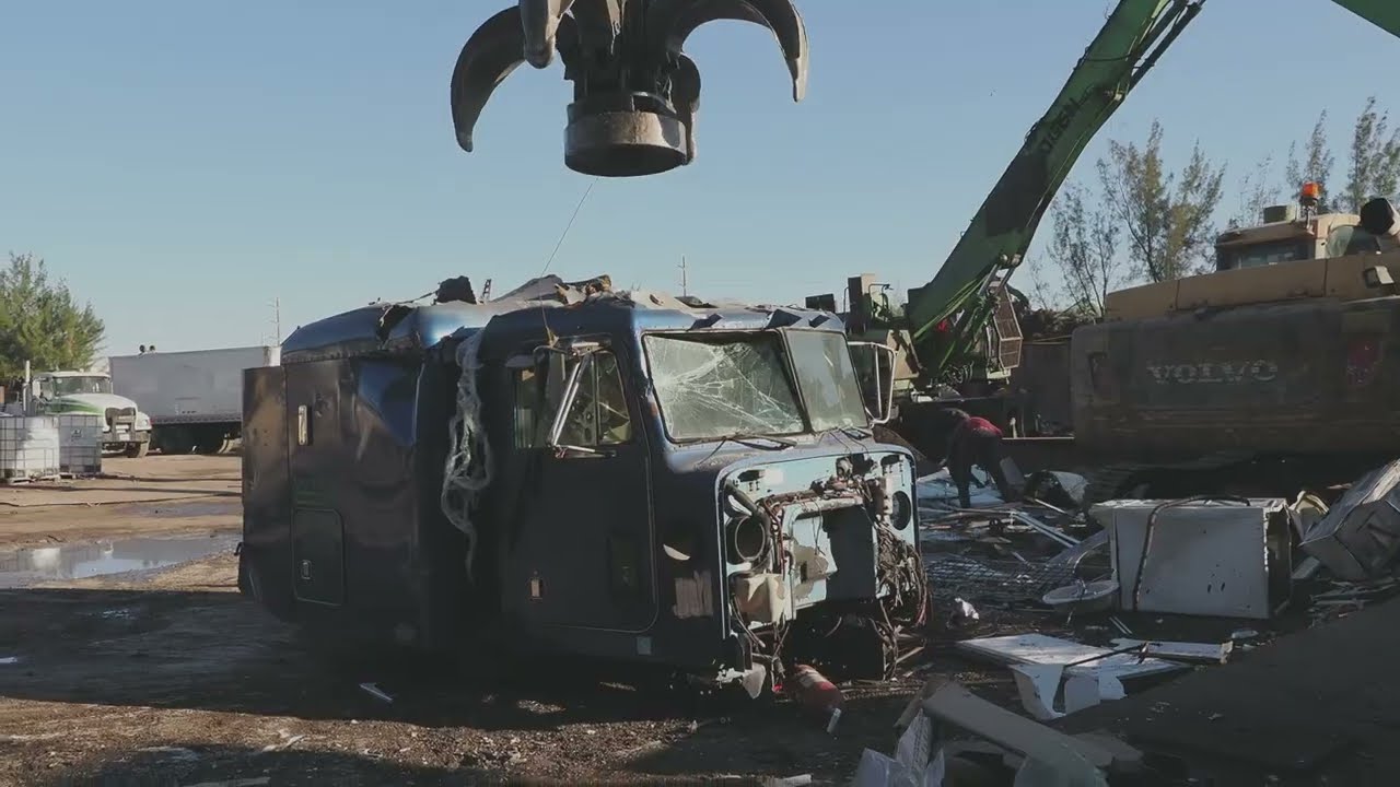 Heavy metal madness; two machines working full power
