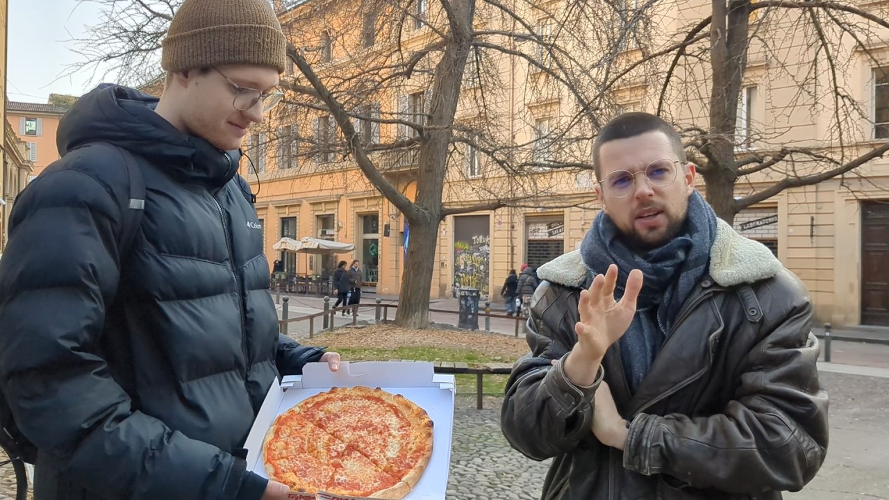 Pizza in Bologna