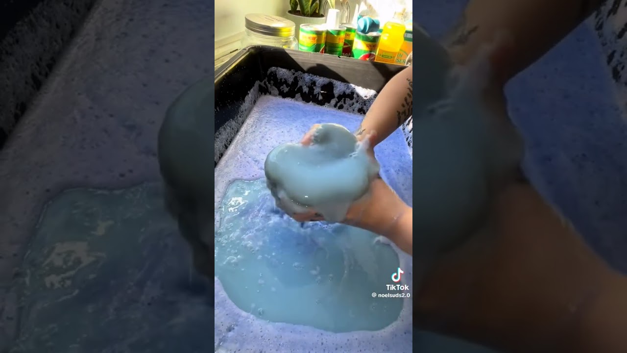SUDS🫧: noelsuds2.0 on tiktok #spongeasmr #spongerinse #spongesqueezing