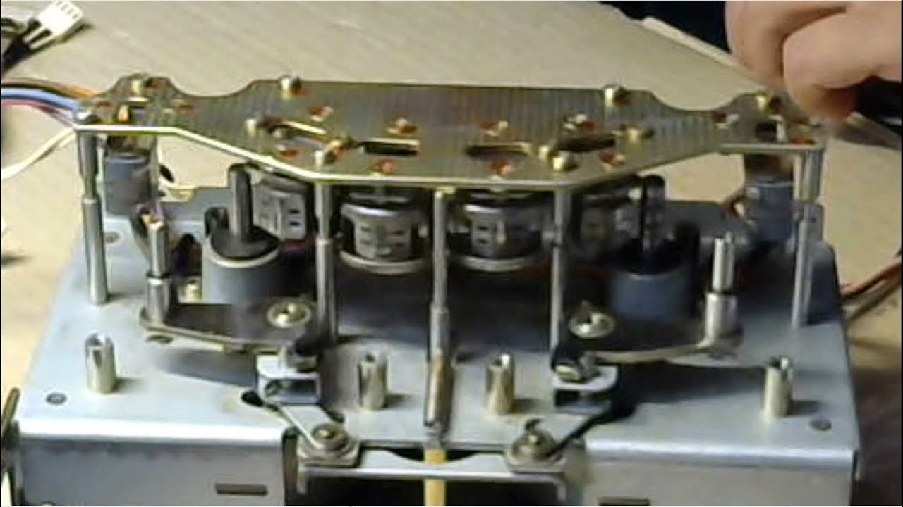 Teac X 10R repair, Part. 2:  Stucked Pinch Rollers, with ENGLISH subtitles