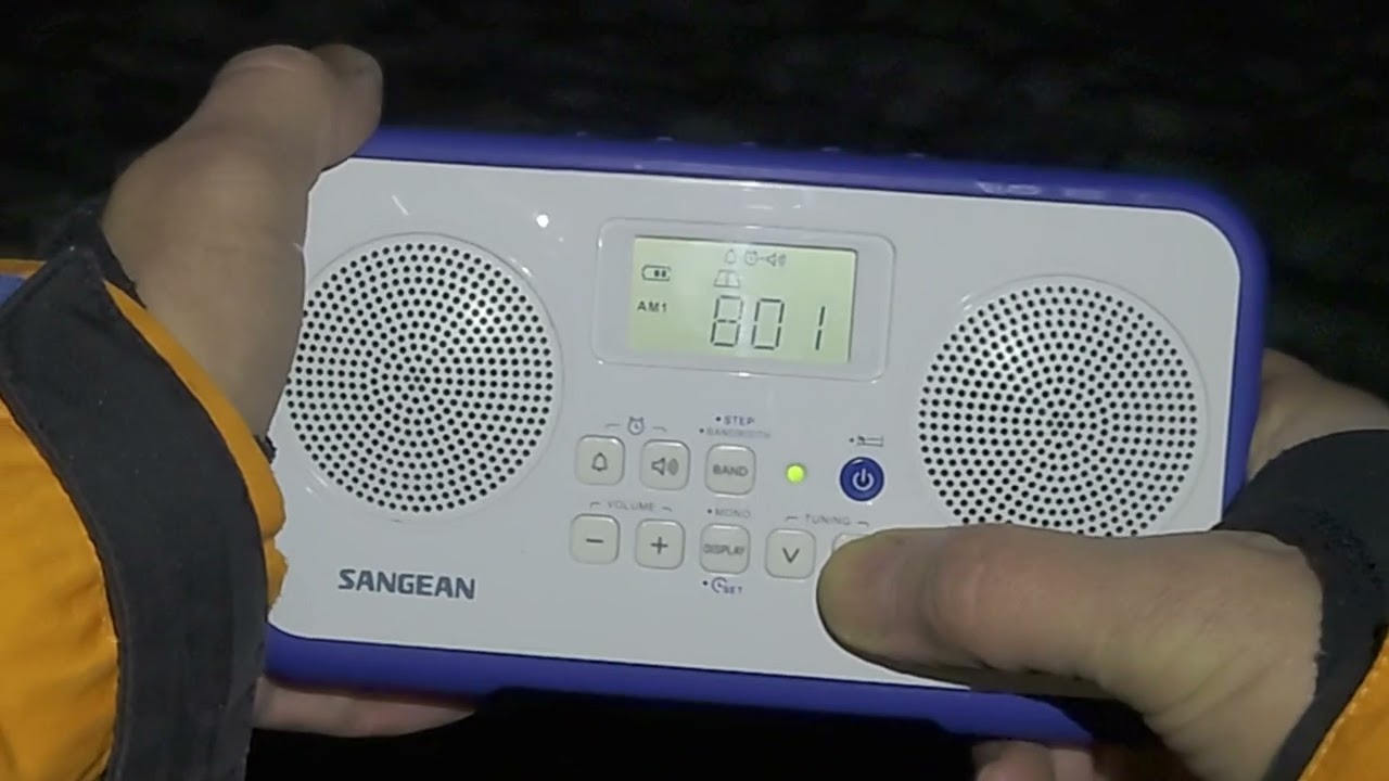 Sangean PR-D19 на улице