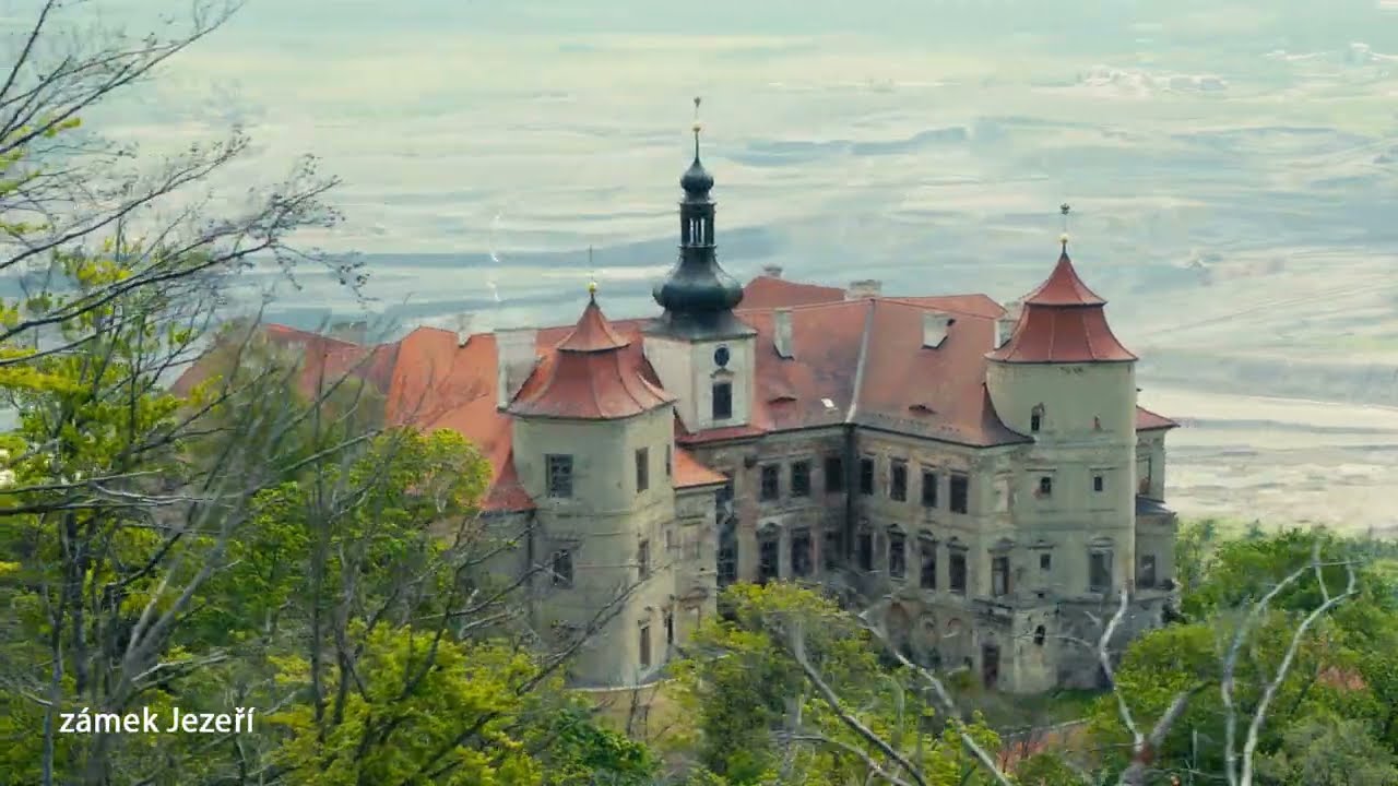 Hrady, zámky a další památky NPÚ