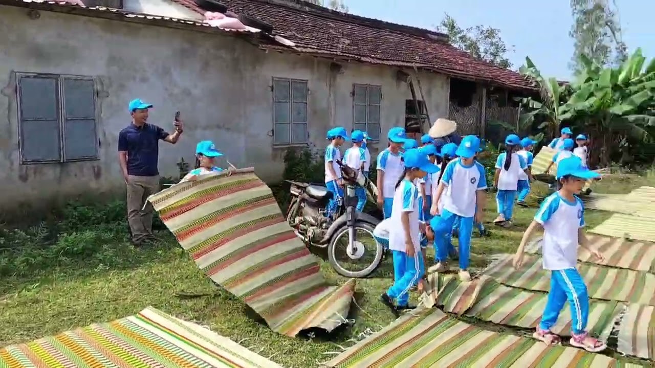 Chuyến đi hoạt động trải nghiệm cùng các bạn nhỏ trường TH Sơn Hạ số I 