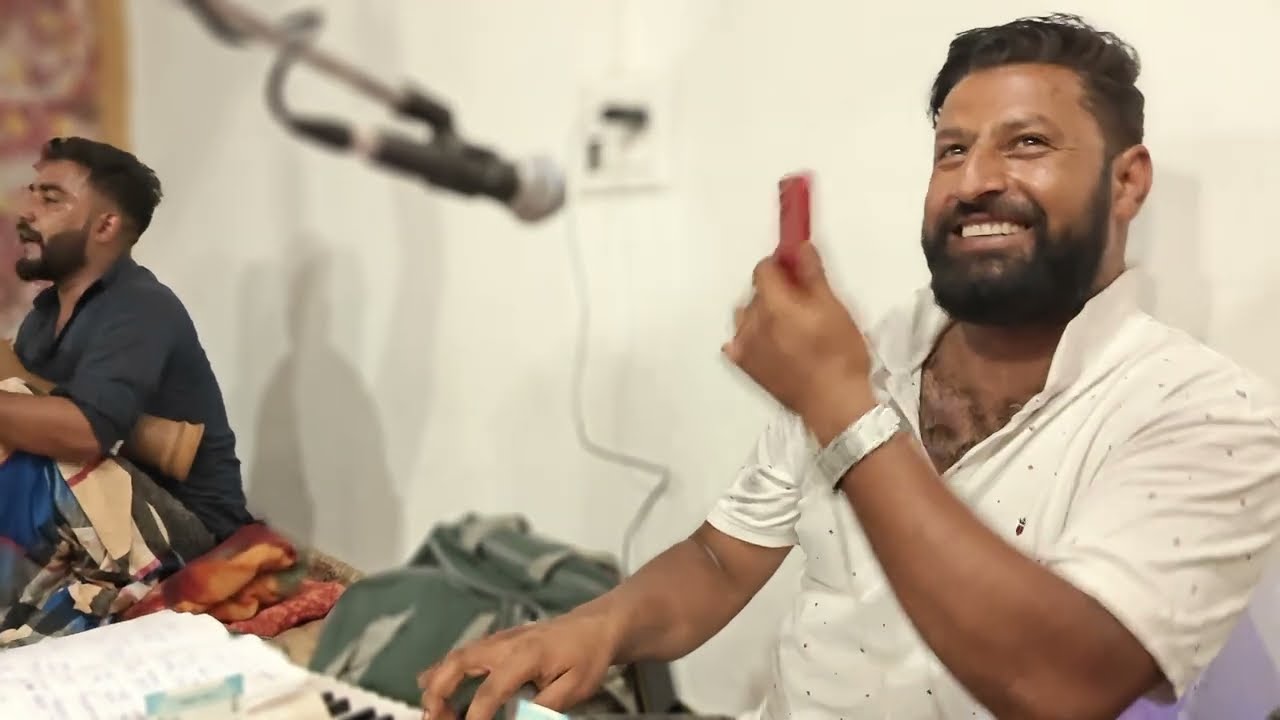 Bheed mein tanha he mai || Singer Bubeed || New viral Kashmiri Song || 7006922717