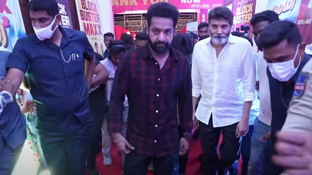 Man of Masses Jr NTR Entry at #MADSquare Success Celebrations | Narne Nithiin, Sangeeth S, Ram Nitin