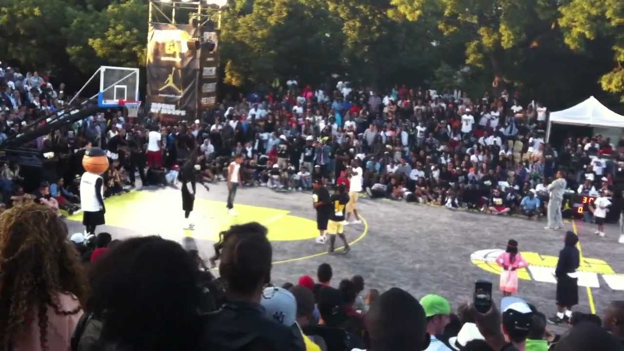Quai 54 2012 Thomas Ngijol vs Sambou Traoré
