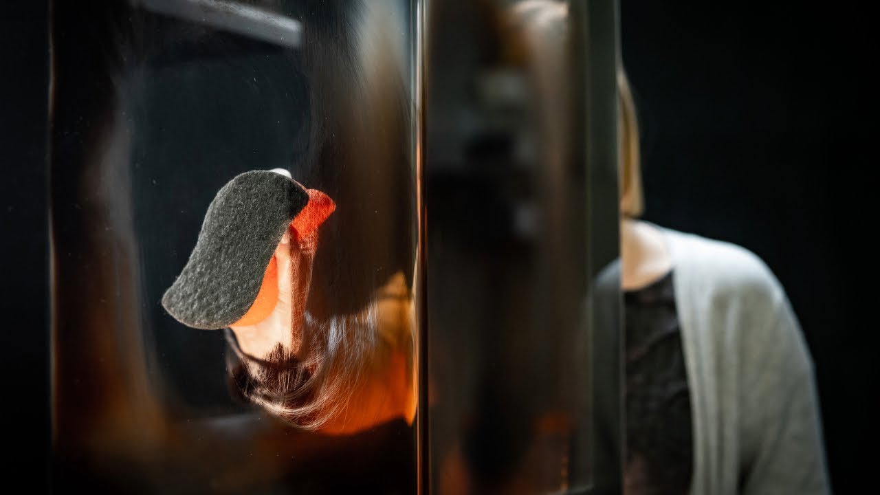 How to efficently clean your fireplace glass-ceramic with the SCHOTT ROBAX&reg; Dry Wiper