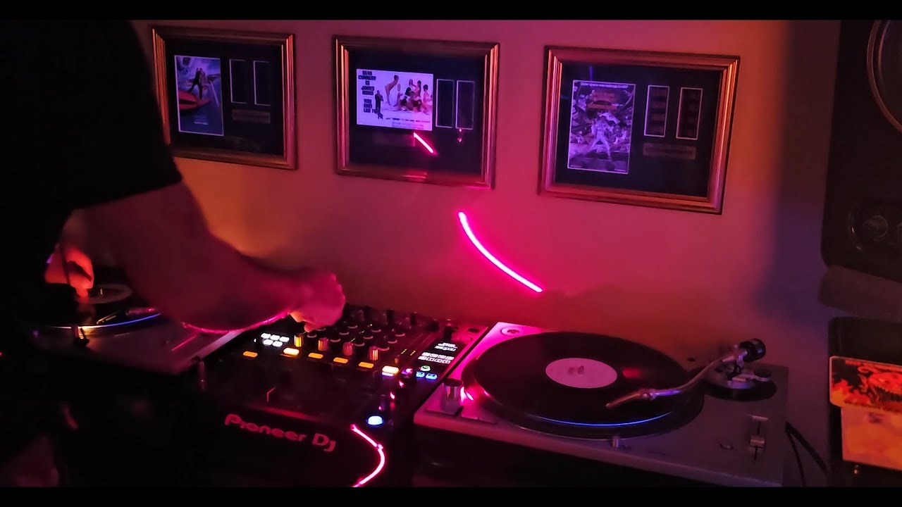 Vinyl Techno live mix!