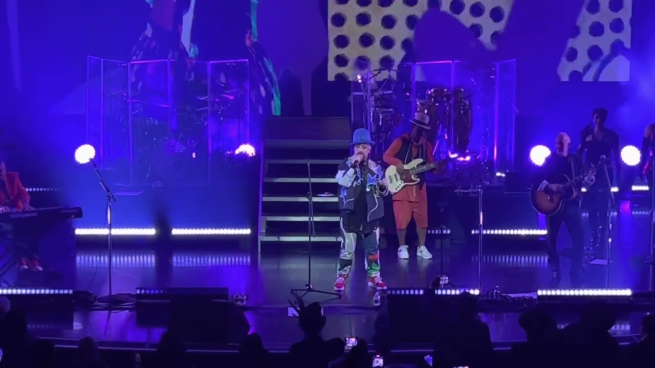Do You Really Want to Hurt Me -  Culture Club in Vegas