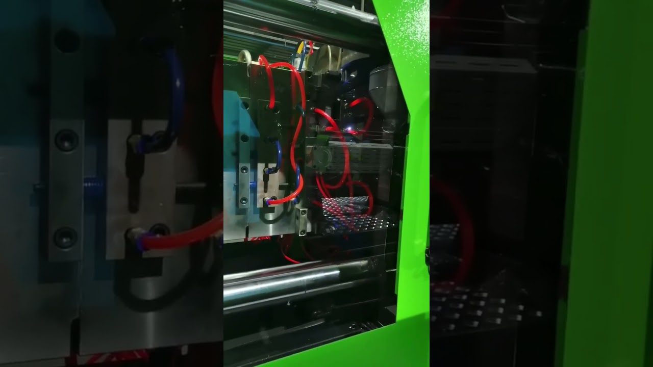 Plastic sealant cartridge injection molding machine