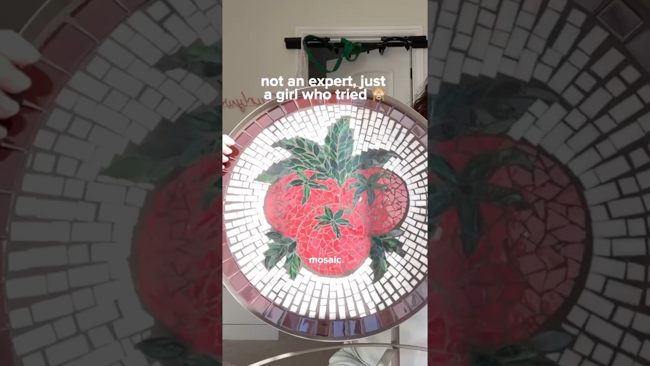 Отвечаю на ваши вопросы о мозаичном столе 🍅 #мозаикасвоимируками #мозаичноеискусство #мозаичныйст...