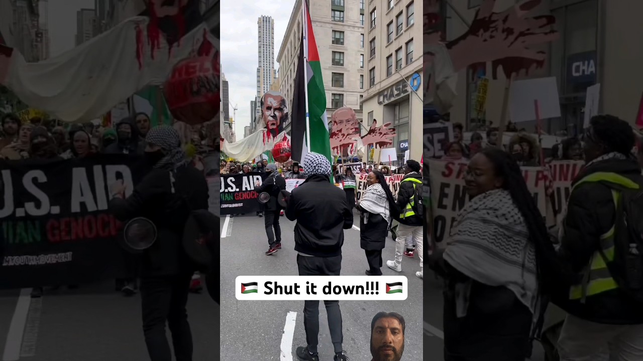 🇵🇸 No Christmas during Genocide New York City Rockefeller Center #manhattan #palestine #shorts