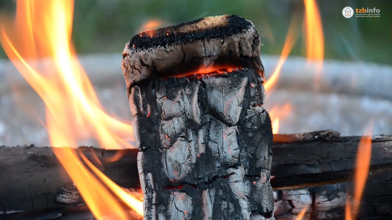 Má vaše palivové dřevo správnou vlhkost?