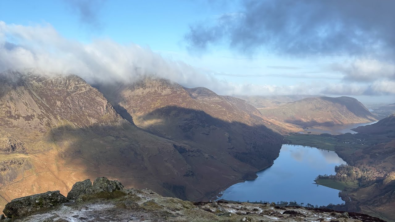 A weekend in the Lake District!         Honister Slate Mine, Fleetwith Pike, pub grub & Rydal Caves 