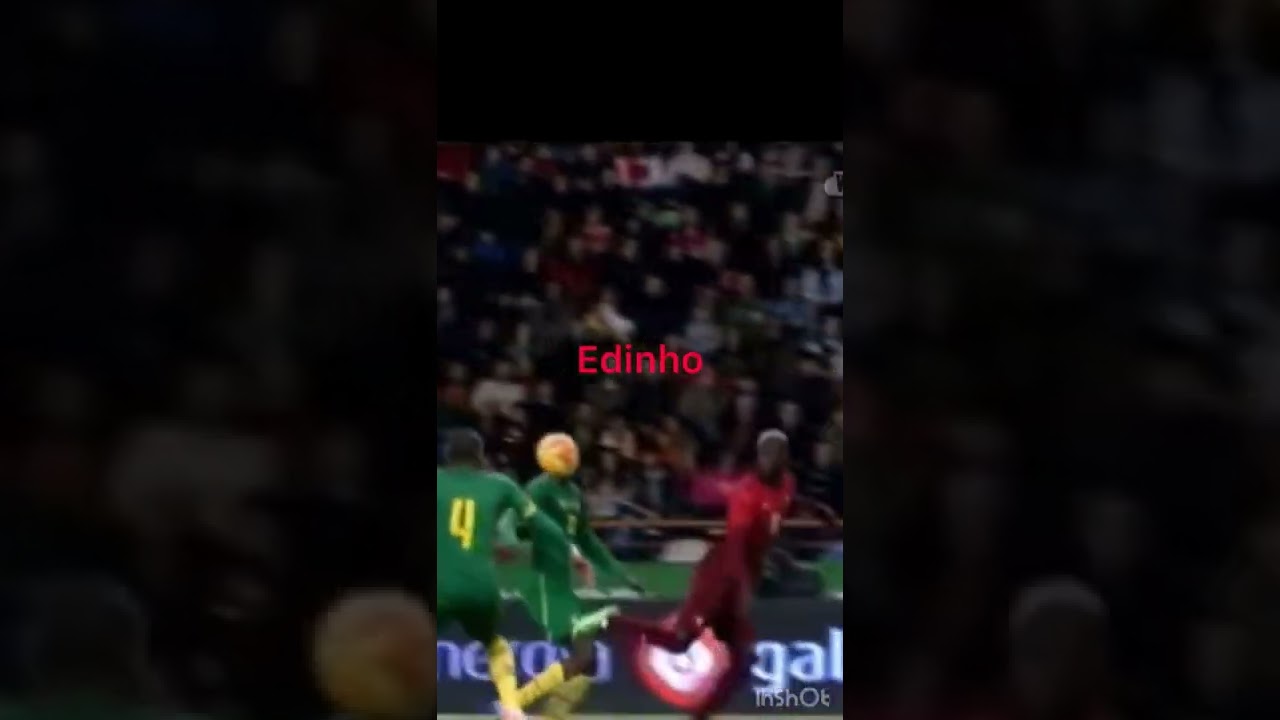 What a Touch!!! #shorts #edinho #football #firsttouch