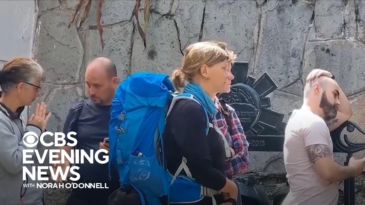 Peru's political turmoil strands hundreds of tourists