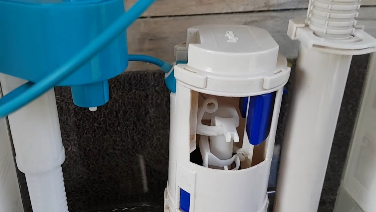 Torre de Saída de Água da Caixa Acoplada da Deca - Abrindo Janela de Inspeção