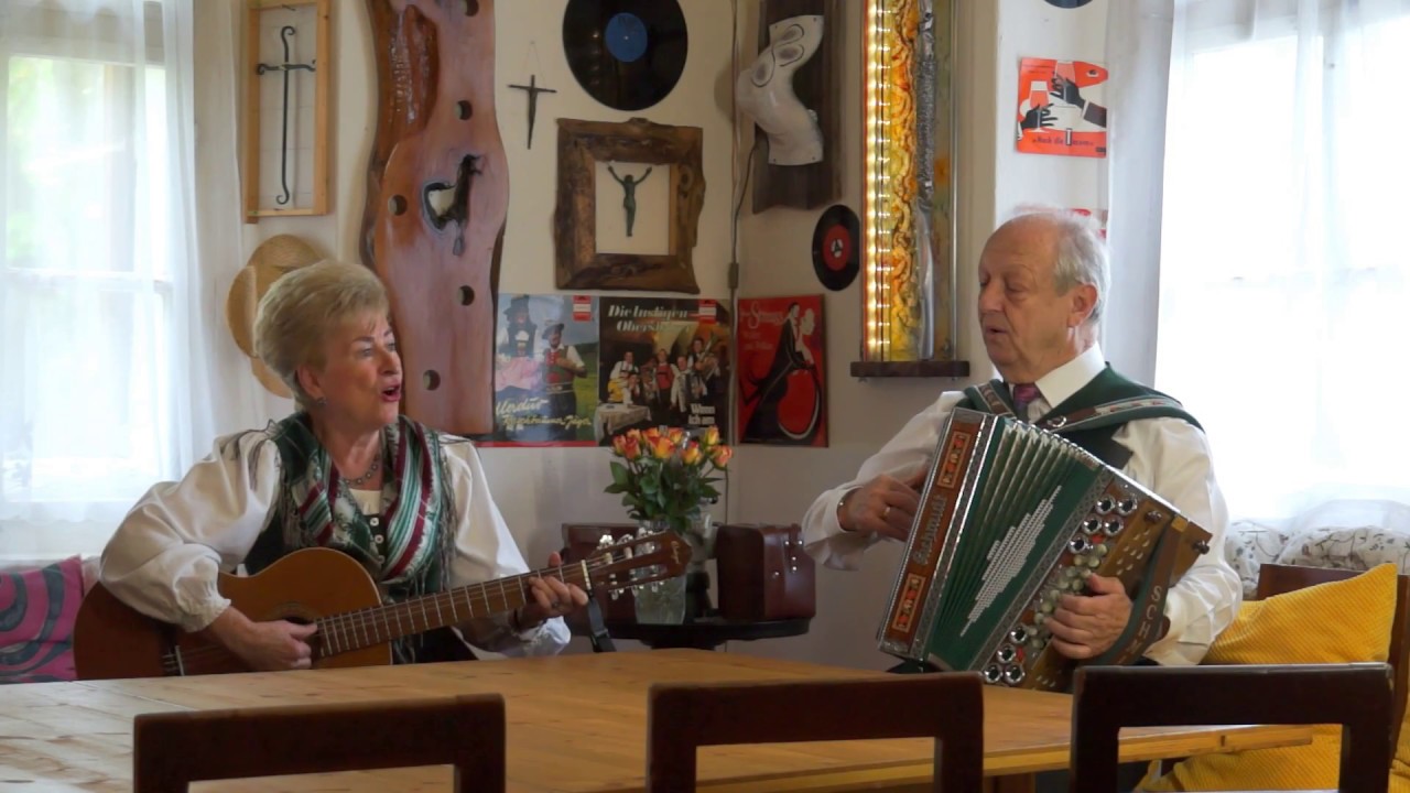Hirschal jog`n .... Duo Weiss-Gr&uuml;n 0-50 &copy; OlmHERZ