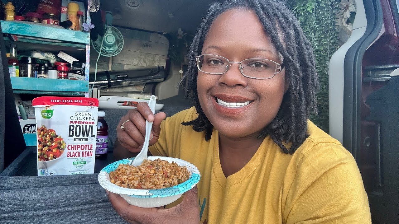 S1Ep150: Last Day In Tucson, AZ - Laundry & Vanlife Easy Dinner - #abiyahbina #vanlife
