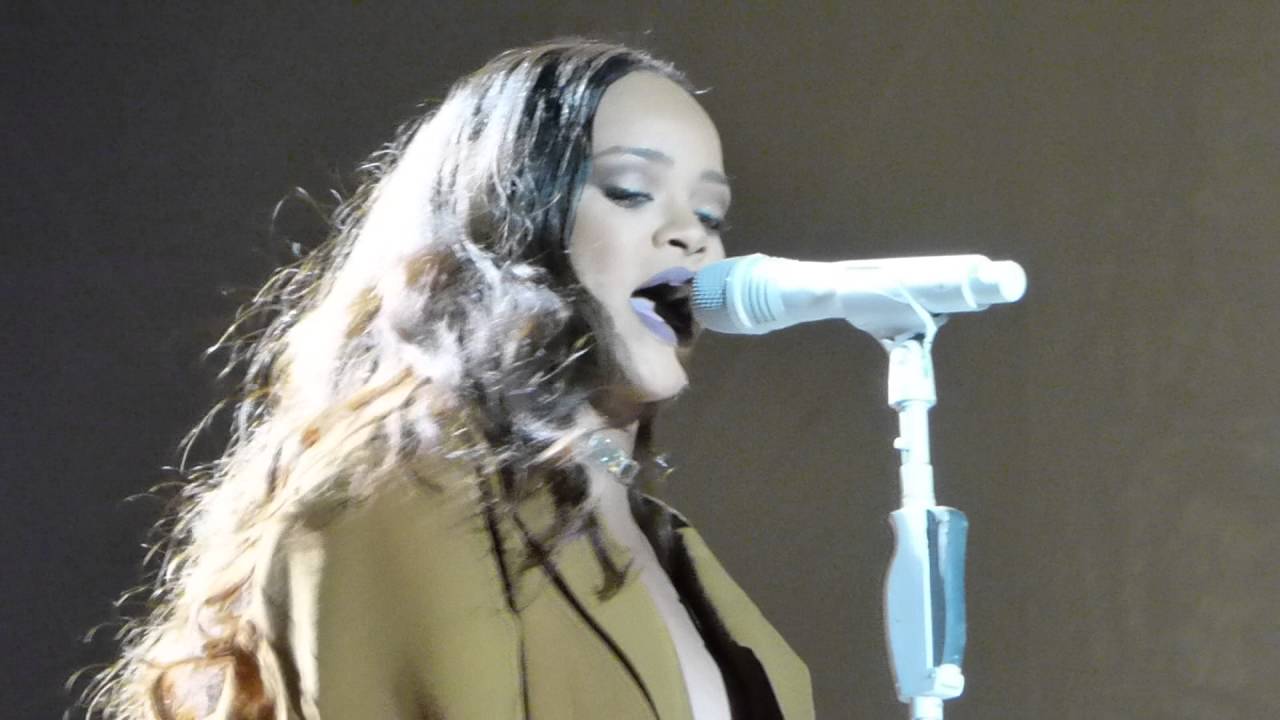 Rihanna Love On The Brain live Dublín 2016