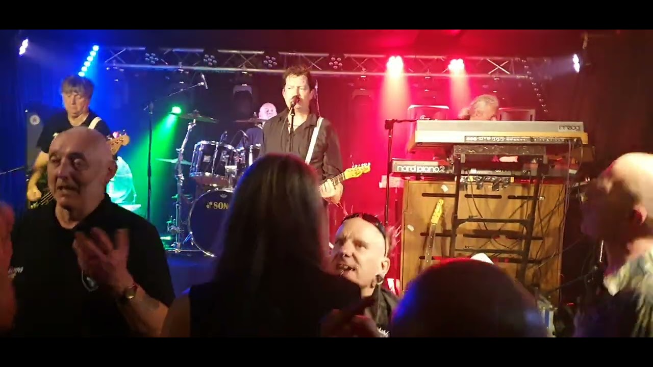 Stranglers tribute band Straighten Out perform Get A Grip and No More Heroes Northampton 03.06.2023