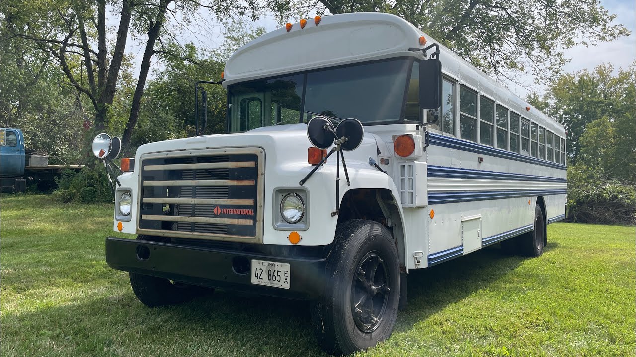 1988 Blue Bird S1800 - Midwest Bus Museum ride #1
