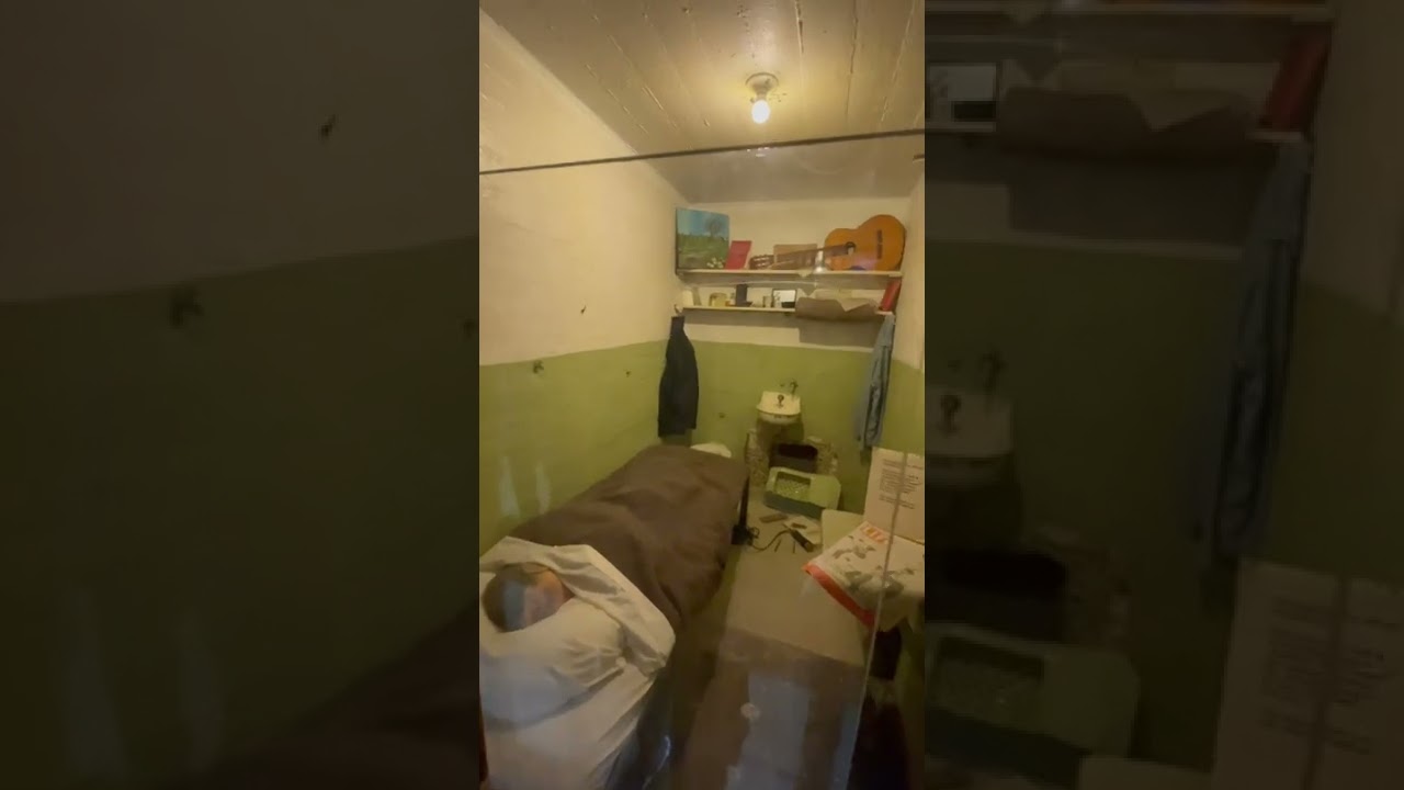 Inside one of the prison cell in Alcatraz | #alcatraz #prison #famous #machinegunkelly