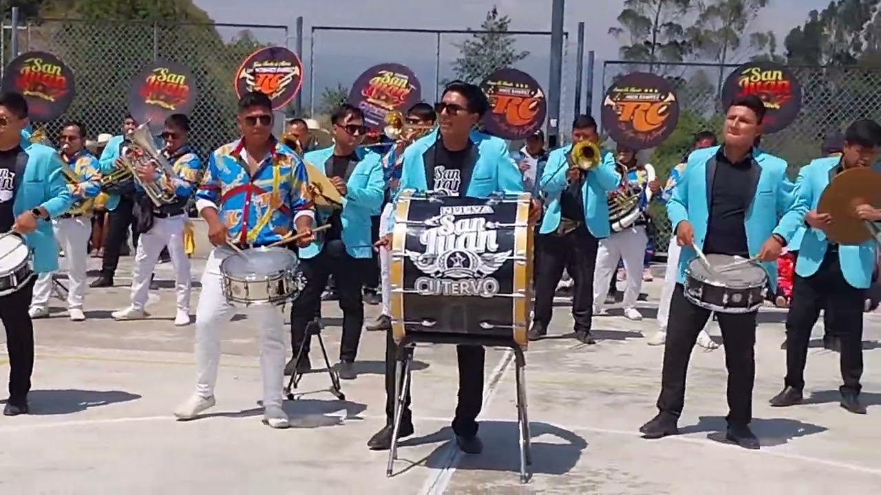 BANDA ORQUESTA NUEVA SAN JUAN CUTERVO Y BANDA LOS HERMANOS RAMÍREZ LA RC . MIX CALLE COMERCIO D.R..