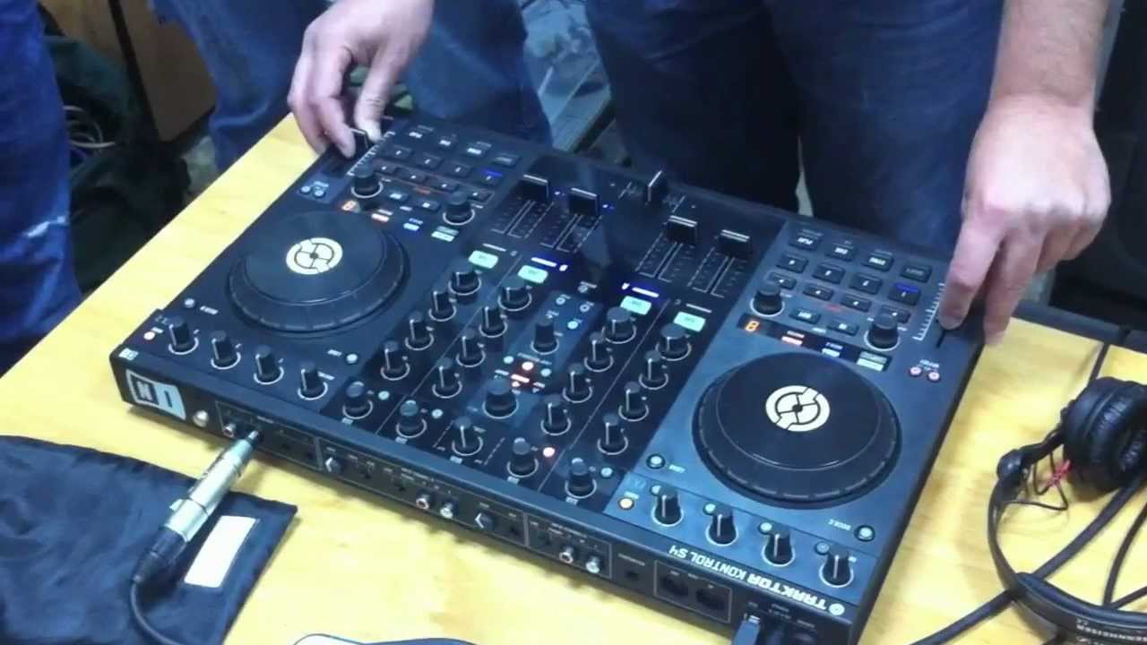 TRAKTOR KONTROL S4--ESCUDERO DJ MASTER CLASS PRESENTED BY QUINI RIVERA@GIMNASIO DE MUSICA--SEVILLA