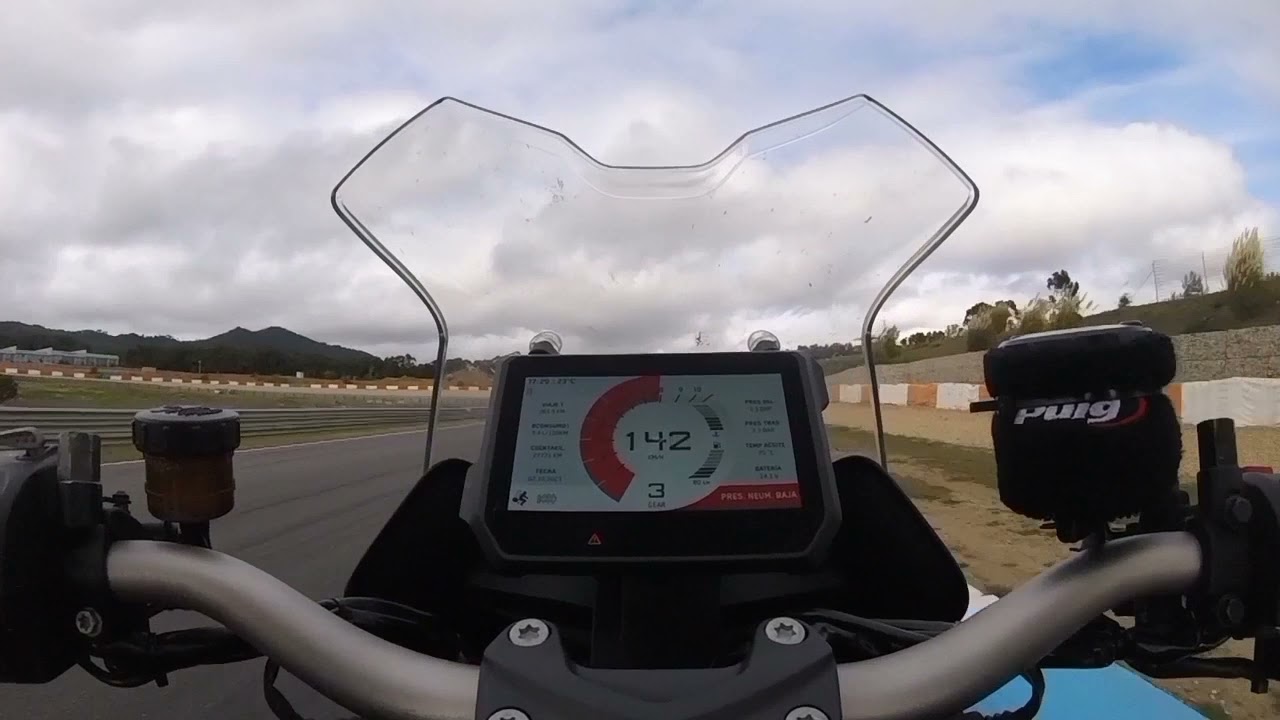 KTM 1290 super Duke GT fast lap track day circuito de Estoril