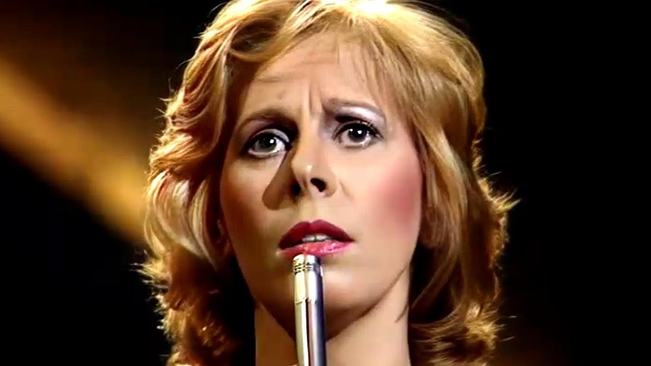 MARTI WEBB - TAKE THAT LOOK OFF YOUR FACE & THE LAST MAN IN MY LIFE (from SONG AND DANCE) 1982