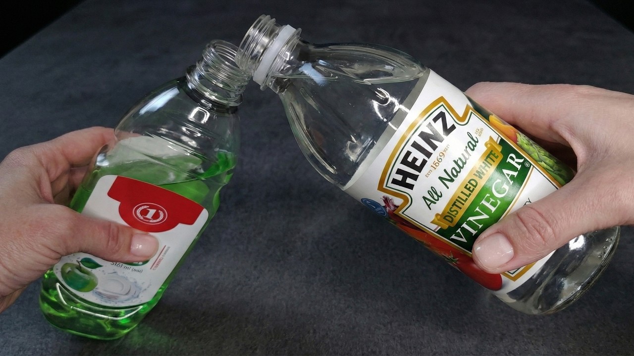 Pour Vinegar into Dish Soap — This Cleaning Hack Changes Everything