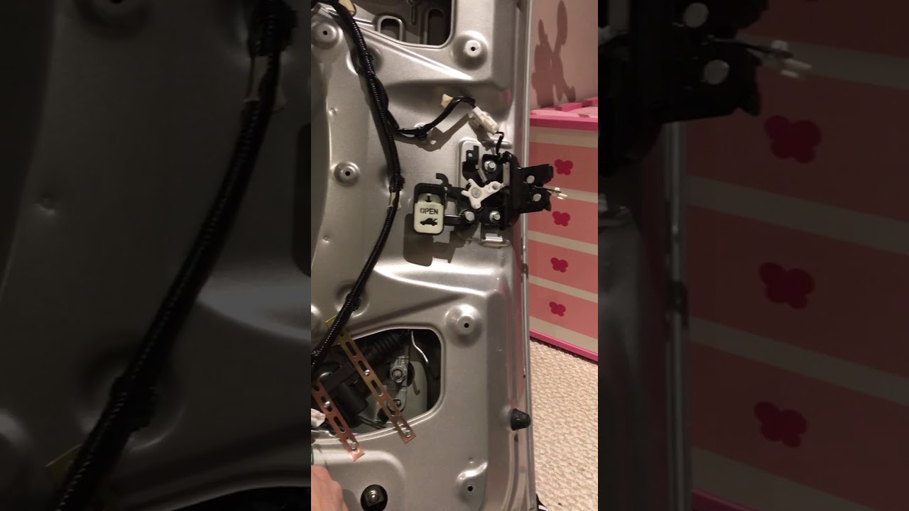 Mazda 3 Trunk Pop Using Relay and Door Lock Actuator
