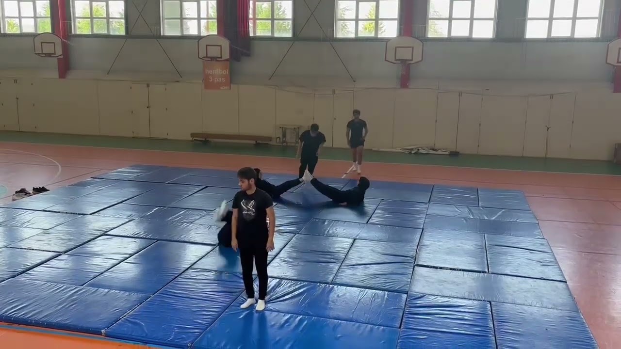 Cimnastik koreografik dans final sınavı .